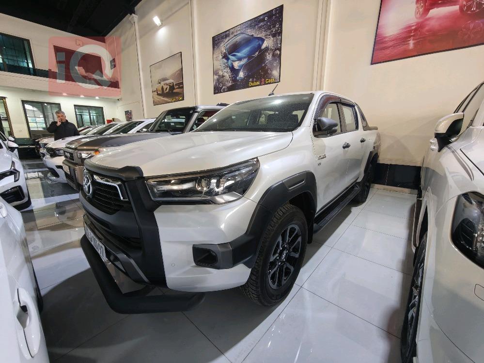 تويوتا هايلوكس